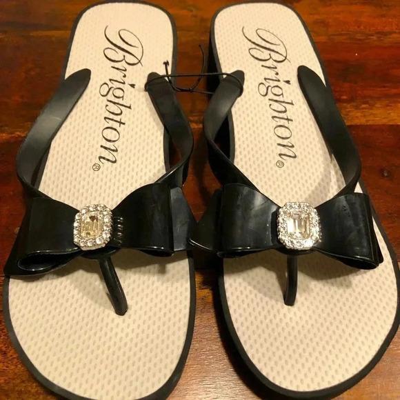 BRIGHTON Bowie Wedge Womens Shoes Black Flip Flops Black Bow & Rhinestone Sz. 10 - Picture 1 of 10